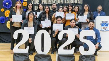 SE REALIZÓ LA ENTREGA DE MÁS DE 300 CERTIFICADOS A EGRESADOS DEL CENTRO DE FORMACIÓN LABORAL DE RÍO GRANDE