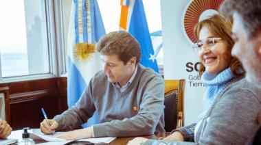 El gobernador firmó convenio para avanzar en la conexion de gas del B° 11 de noviembre en Ushuaia