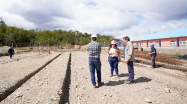 El gobernador recorrió la obra del Centro de Desarrollo Infantil de Tolhuin