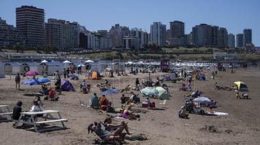 Los destinos turísticos afrontan esta peculiar temporada con subas del 30% en los precios