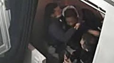 Violencia policial y racial en Francia: suspendieron a los efectivos que golpearon a un hombre negro