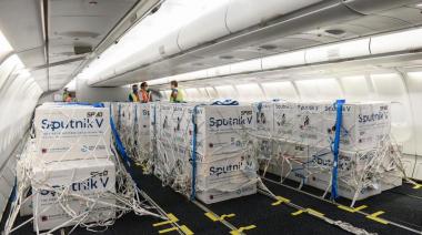 Partió el noveno vuelo de Aerolíneas Argentinas para traer más vacunas desde Moscú