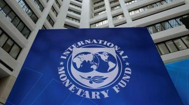 La misión del FMI, con preocupación por el exceso de pesos y la emisión de bonos en dólares