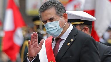 Jaqueado por el Congreso y las protestas, Merino renunció a la Presidencia de Perú