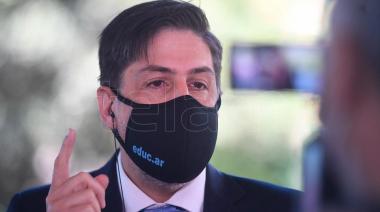 Trotta reafirmó la importancia de continuar con la "presencialidad cuidada" en las aulas