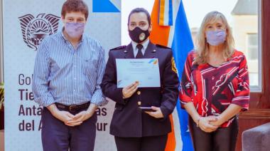El Gobernador agradeció al personal policial por su tarea