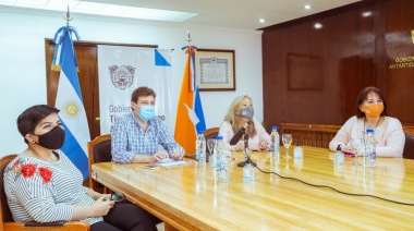 Melella rubrico convenio para adherir al programa nacional "Acompañar"