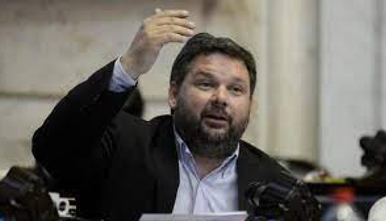 Vacunado vip: confirman el procesamiento de un diputado de La Cámpora que fue anotado como “personal de salud”