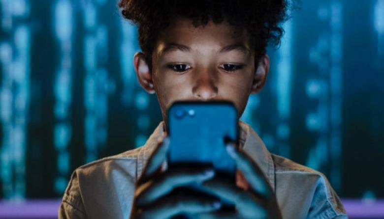 ¿Las redes sociales dañan la salud mental de los adolescentes?