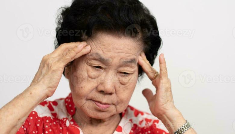 Por qué el Alzheimer afecta de manera diferente a las mujeres que a los hombres