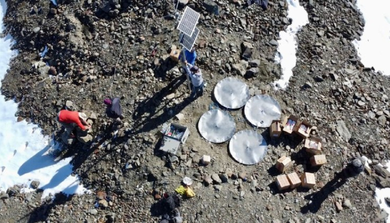 SE INSTALÓ UNA NUEVA ESTACIÓN EN EL GLACIAR MARTIAL PARA MONITOREAR EL AGUA Y ANTICIPAR ESCENARIOS