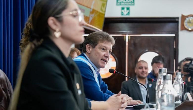 PUERTO DE USHUAIA: “ES UNA GROTESCA INTERVENCIÓN FEDERAL, ES ILEGAL Y ES ILEGÍTIMA”