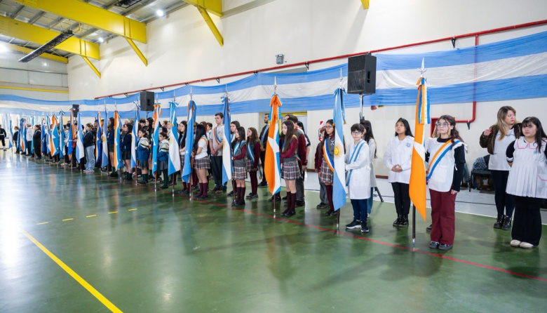 SE LLEVÓ A CABO EN USHUAIA EL ACTO CENTRAL POR EL 210° ANIVERSARIO DE LA DECLARACIÓN DE LA INDEPENDENCIA ARGENTINA