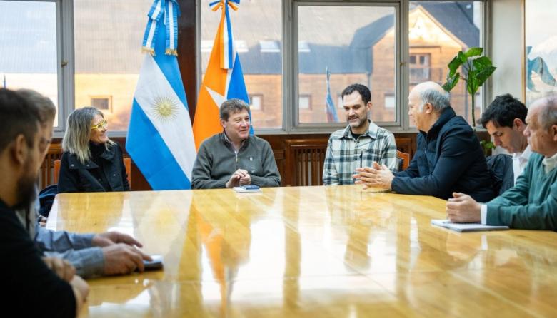 TIERRA DEL FUEGO Y SENASA AVANZAN EN UNA AGENDA DE TRABAJO PARA FORTALECER EL DESARROLLO ACUÍCOLA Y DIVERSIFICAR LA MATRIZ PRODUCTIVA