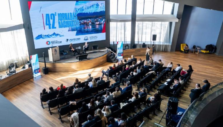 GOBIERNO ACOMPAÑÓ LA APERTURA DE LAS 42° JORNADAS NACIONALES DEL FOFECMA
