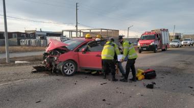 Violento choque protagonizado por camión de "Santa Elena"