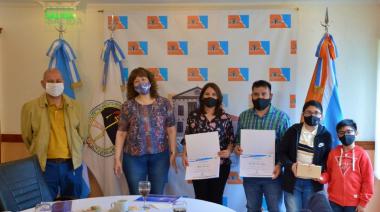 La  vicegobernadora Urquiza recibió a los docentes antárticos