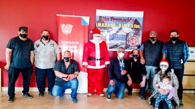 Papá Noel recorre los barrios de Río Grande