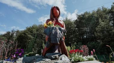 Nuevo monumento a la mujer en la ciudad de Ushuaia