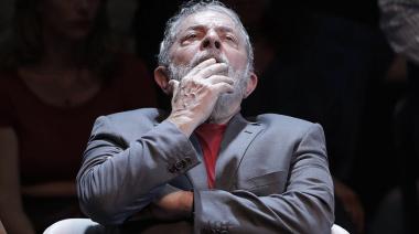Lula vencería en primera y segunda vuelta a Bolsonaro, según una encuesta