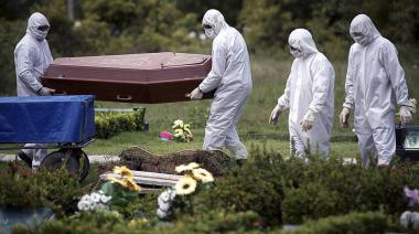 Récord de muertos por coronavirus y más de 10 millones de contagios