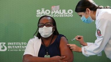 La decisión de Brasil de frenar la importación de la vacuna Sputnik V suma apoyos en el mundo científico
