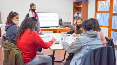 Nueva propuesta de talleres presenciales y virtuales para jóvenes de la provincia