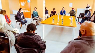 Autoridades de Gobierno se reunieron con referentes de taxis y remises de Río Grande en el marco del Programa PROGRESO II