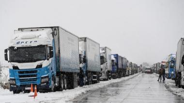 Continúan cerrados al tránsito los principales pasos fronterizos a Chile
