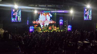 La noche de rock hizo vibrar al Microestadio "Cochocho" Vargas en la penúltima jornada de la "Noche más larga"