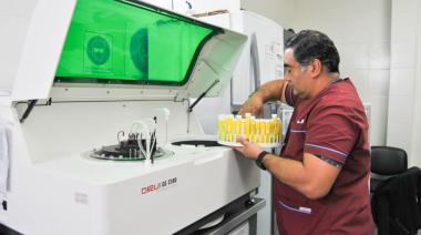 EL LABORATORIO DEL CENTRO INFANTO JUVENIL DE RÍO GRANDE CONSOLIDA SU SERVICIO CON MÁS DE 100 MIL ANÁLISIS REALIZADOS