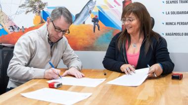 GOBIERNO FIRMÓ EL CONTRATO PARA LA ELECTRIFICACIÓN DEL PREDIO EX MOSCA LOCA EN USHUAIA