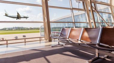 Empezó el paro de controladores aéreos: las empresas advierten que miles de pasajeros se verán afectados