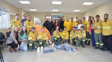 GOBIERNO ENTREGÓ HERRAMIENTAS Y EQUIPAMIENTO AL PERSONAL DEL SERVICIO PROVINCIAL DE MANEJO DEL FUEGO