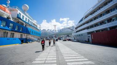 EL PUERTO DE USHUAIA SE PREPARA PARA UN FIN DE SEMANA CLAVE CON EL ARRIBO DE 16 CRUCEROS INTERNACIONALES