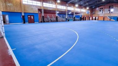 GOBIERNO REALIZA OBRAS DE PINTURA Y REFACCIÓN DE LA CANCHA DEL GIMNASIO JORGE MURIEL