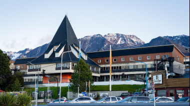 EL GOBIERNO OTORGA UNA NUEVA RECOMPOSICIÓN SALARIAL AL ESCALAFÓN DOCENTE QUE SE ABONARÁ JUNTO AL PAGO DEL SAC