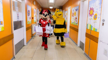 GOBIERNO ACOMPAÑÓ Y ENTREGÓ PRESENTES A NIÑAS Y NIÑOS INTERNADOS EN LOS HOSPITALES