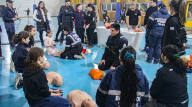 MÁS DE 80 PERSONAS PARTICIPARON DE UNA CAPACITACIÓN EN RCP Y PRIMEROS AUXILIOS EN TOLHUIN