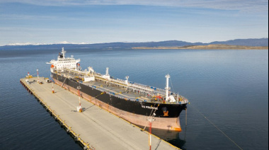 EL GOBIERNO PROVINCIAL REPUDIA LA OPERACIÓN DE UN BUQUE PETROLERO DE BANDERA BRITÁNICA EN EL PUERTO INTERVENIDO DE USHUAIA