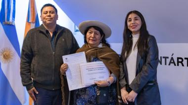 EL GOBIERNO DE LA PROVINCIA RECONOCIÓ LA TRAYECTORIA CULTURAL DE LA AGRUPACIÓN TRADICIONALISTA JUJEÑA “TACITA DE PLATA” Y RECIBIÓ AL MÚSICO JUJEÑO BECHO RIVEIRO