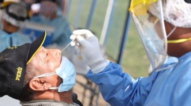 COVID en Argentina: cómo impacta la variante que llegó al país y qué respuesta podría ofrecer la vacuna ARVAC
